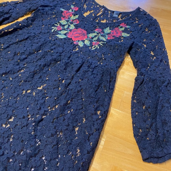 Forever 21 Black Lace Dress Overlay with cross-stitch red rose design - Picture 13 of 16